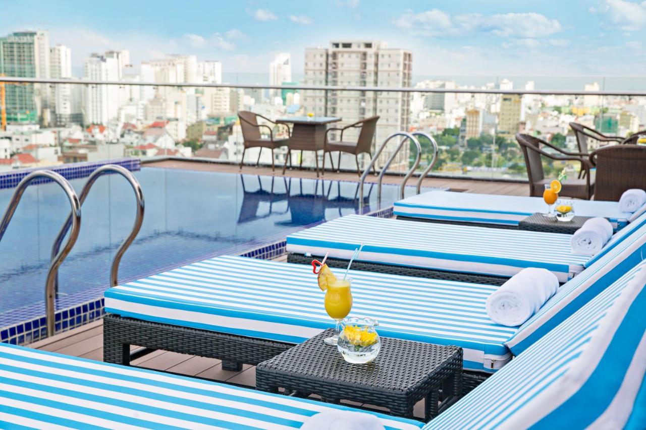 Diamond Beach Hotel Da Nang Exterior photo