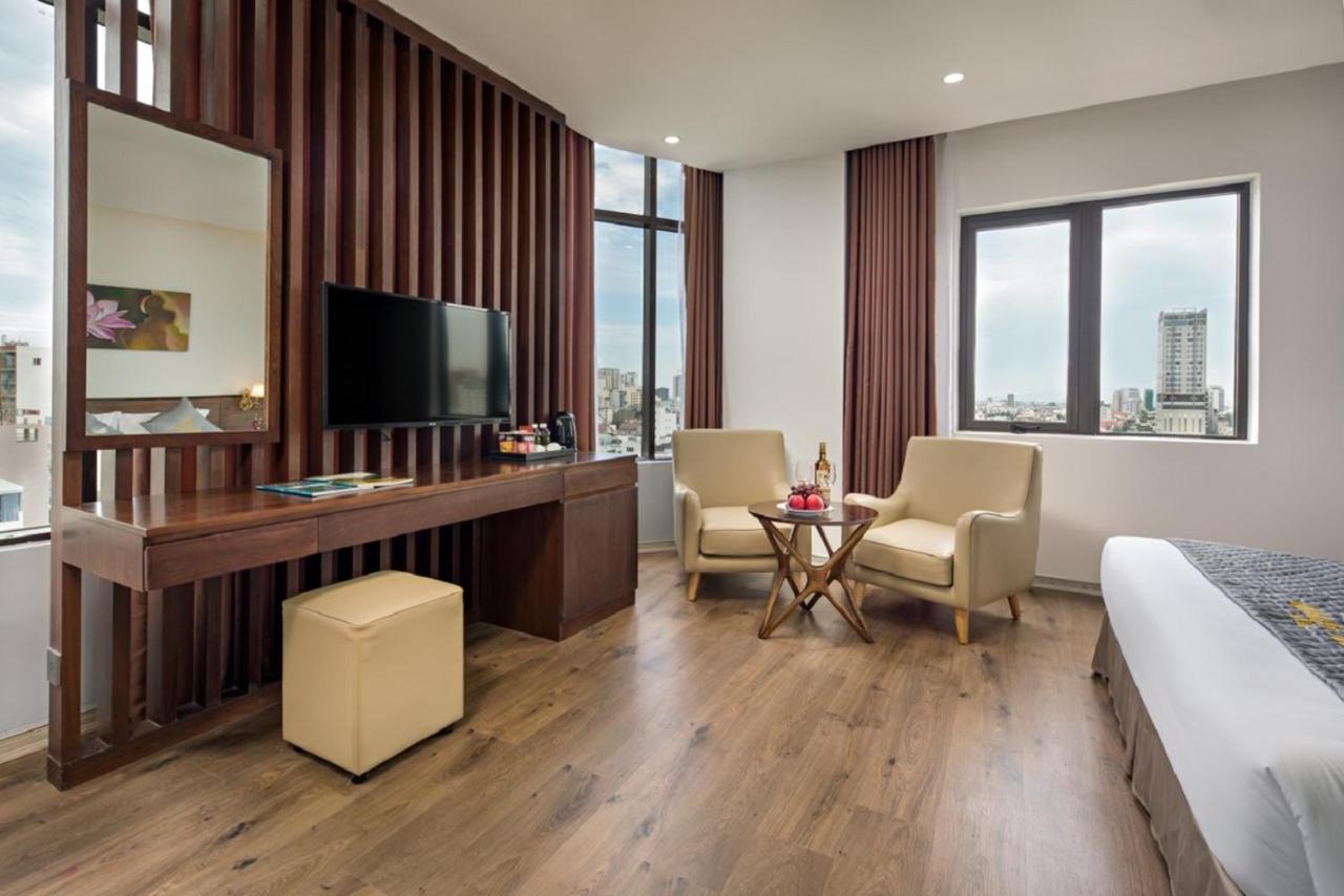 Diamond Beach Hotel Da Nang Exterior photo