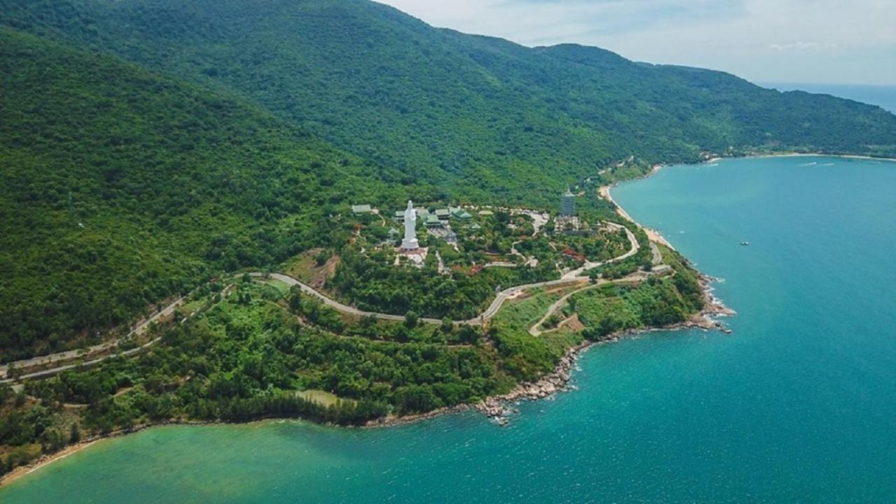 Diamond Beach Hotel Da Nang Exterior photo